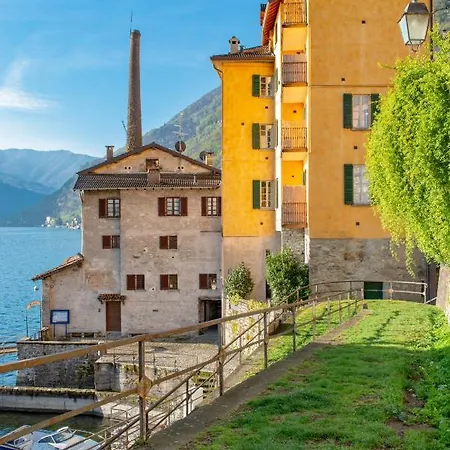 La Filanda -pieds Dans L'eau On Como- Villa *