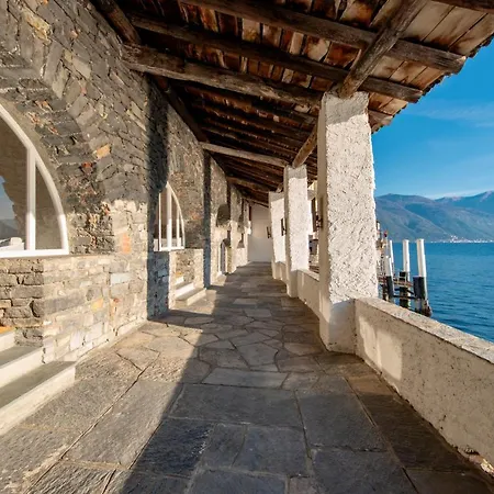 La Filanda -pieds Dans L'eau On Como- Villa *