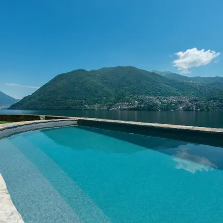 La Filanda -pieds Dans L'eau On Como- Villa