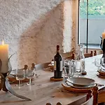 Villa La Filanda By 