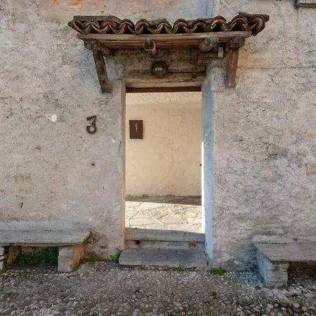 La Filanda - The House Of Travelers * Brienno