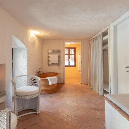 Villa La Filanda By 